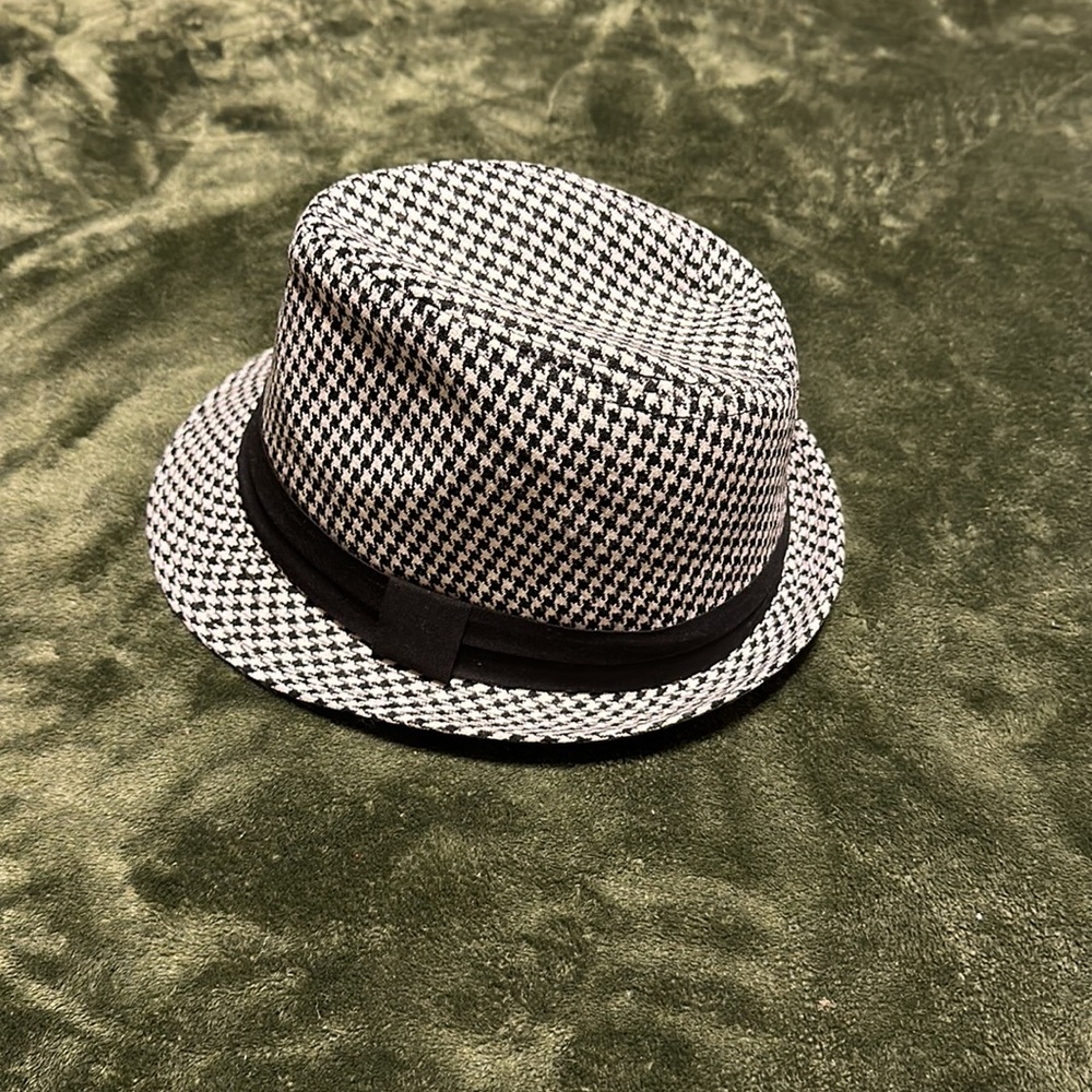 Hat - Picture 2 of 3